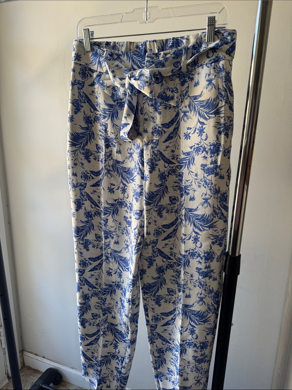 Mango Blue Floral Print Cropped Pants